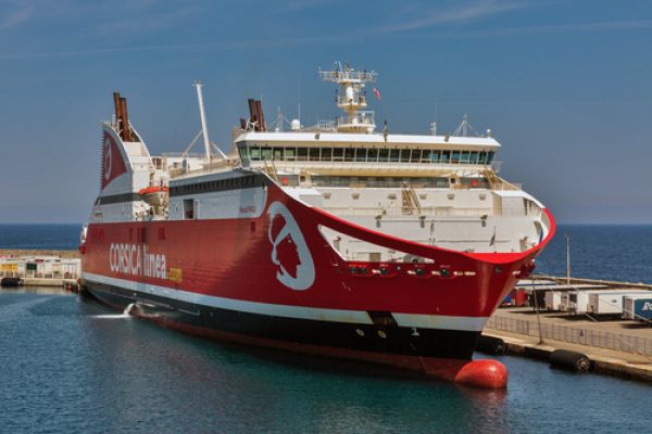 Photo d'un navire de la Corsica Linea
